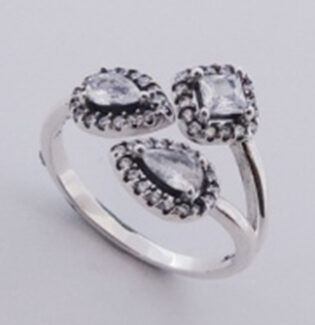 CZ RING WITH THREE DIFFERENT SHAPE CENTER CZ