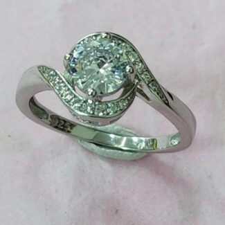 CZ RING WITH CENTER STONE