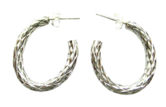 OVAL TWISTED EARRING
